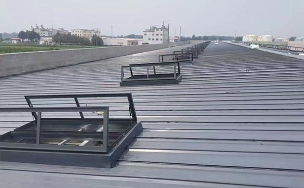 某中学室内体育馆独山子排烟窗改造项目