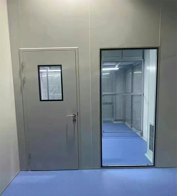 学校教学楼完成独山子防火门标准化安装